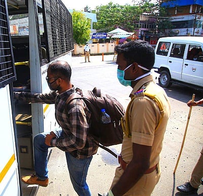 நாகர்கோவிலில் காவல்துறையினரிடம் சிக்கிய வங்கதேச இளைஞருக்கு கரோனா பரிசோதனை 