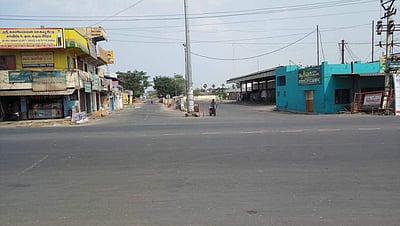 கரோனா பாதிப்பு எதிரொலி: தடை உத்தரவால் வெறிச்சோடிய பவானி!