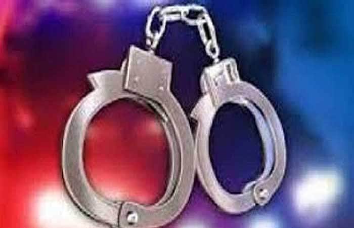 கரோனா ஊரடங்கு: கல்யாண ஊர்வலம் சென்ற மாப்பிள்ளை உட்பட எட்டு பேர் மீது வழக்கு