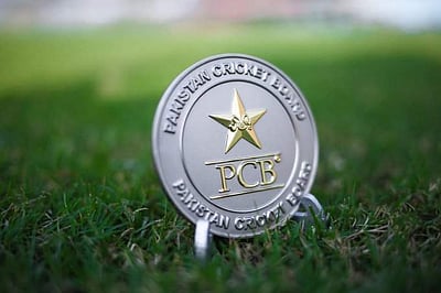 பாகிஸ்தான் கிரிக்கெட் வீரர்கள் நான்கு லீக் போட்டிகளில் விளையாட அனுமதி