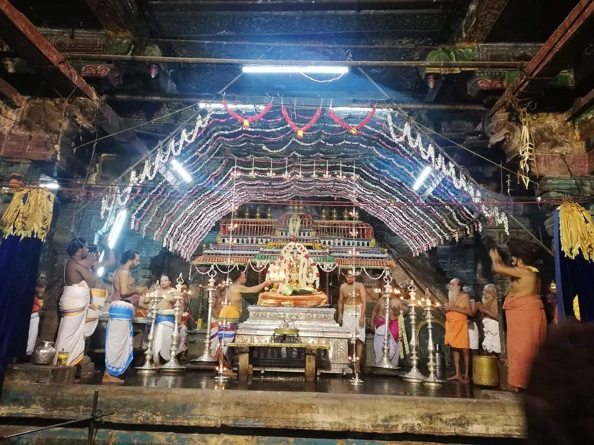வைத்தீஸ்வரன் கோயிலில் பக்தர்கள் இல்லாத கிருத்திகை வழிபாடு 