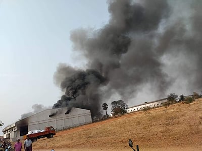 திருப்பூர் அருகே நூற்பாலையில் தீ