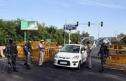 தொழிலாளா் போராட்டம் எதிரொலி: நொய்டா காவல்துறையில் தொழில்துறை பிரிவு டிசிபி பதவி உருவாக்கம்