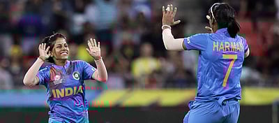 மகளிர் டி20 உலகக் கோப்பை: இறுதிச்சுற்றுக்கு முதல்முறையாக முன்னேறியது இந்திய அணி!