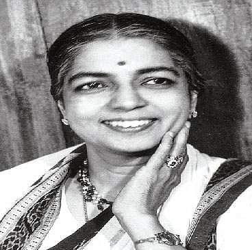 ஆபாசம் என்றிருந்த பரதத்தை அற்புதமாக்கிய ருக்மணி அருண்டேல்