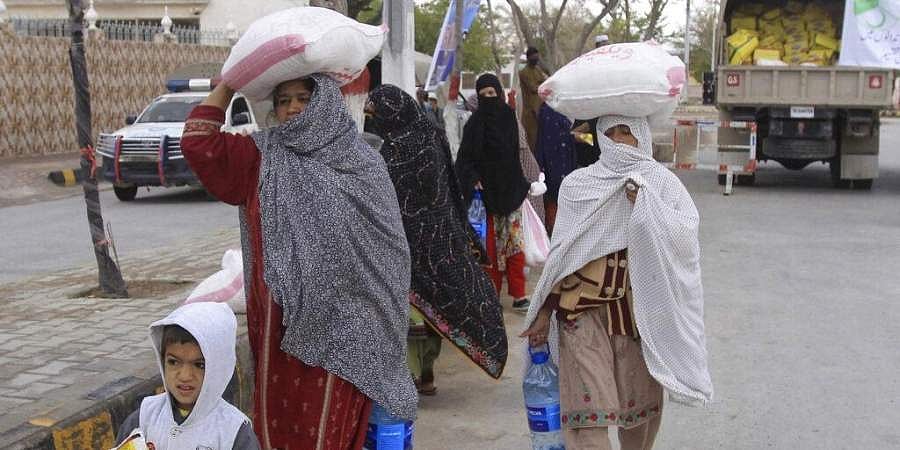 இந்து, கிறிஸ்துவர்களுக்கு உணவு கிடையாது: பேரிடரிலும் புத்திவராத பாகிஸ்தான்