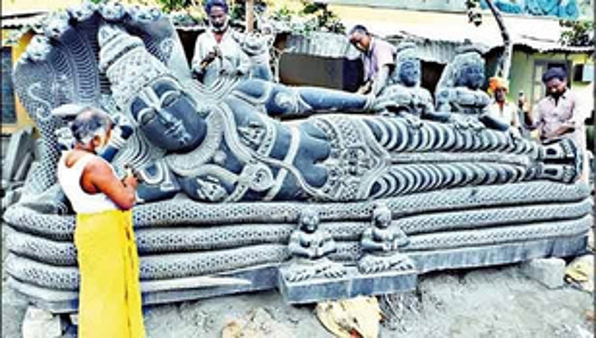 கரோனா: வெளிநாடுகள், வெளிமாநிலங்களில் தவிக்கும் சிற்பக் கலைஞா்கள் கேள்விக்குறியாகும் வாழ்வாதாரம்