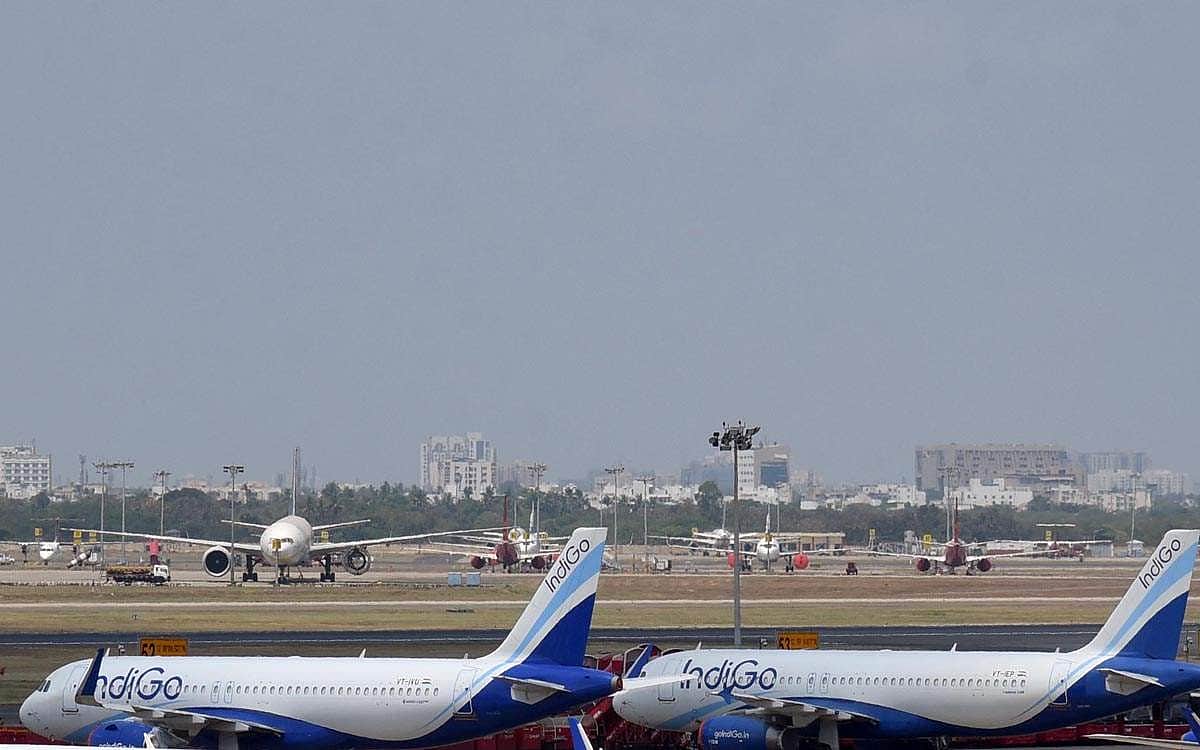 சென்னையில் இருந்து வெளிநாடுகளுக்கு அனுப்பப்பட்ட 328 பேர்