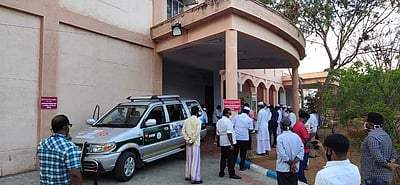 தேனி மாவட்டத்தில் 18 பேருக்கு கரோனா தொற்று நீங்கி விடுவிப்பு