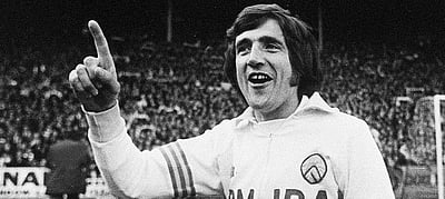 இங்கிலாந்து உலகக் கோப்பை வீரர் கரோனா வைரஸால் மரணம்