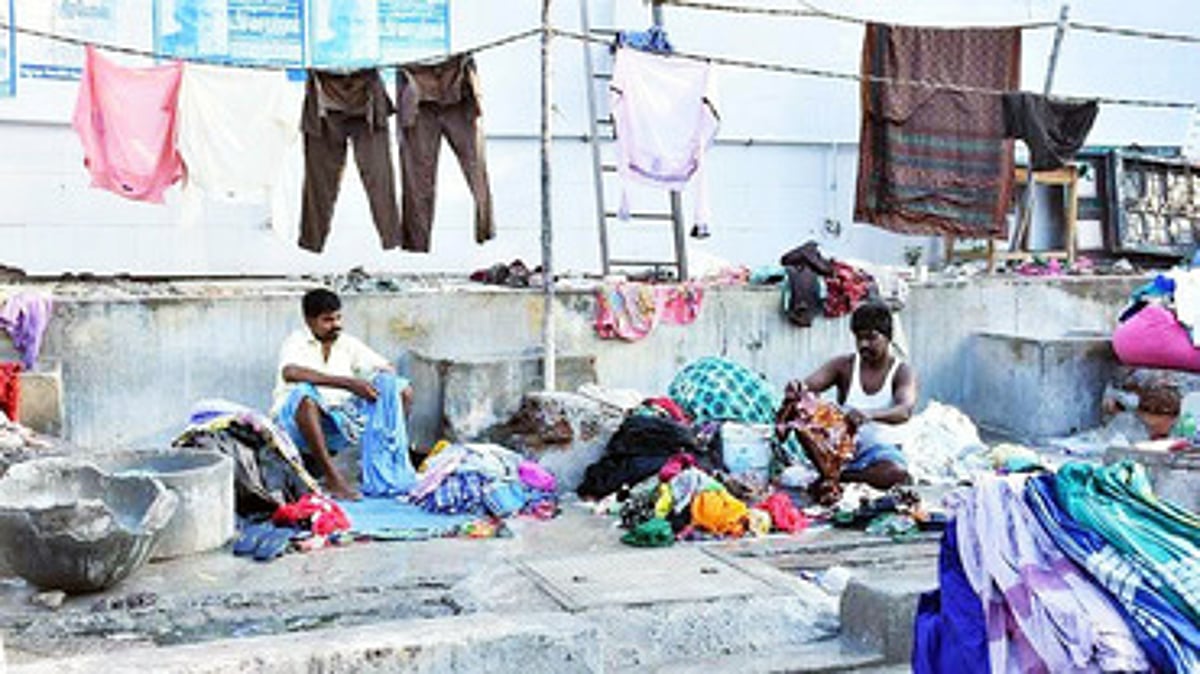 தமிழகம் முழுவதும் 10 லட்சம் சலவைத் தொழிலாளா்கள் அவதி
