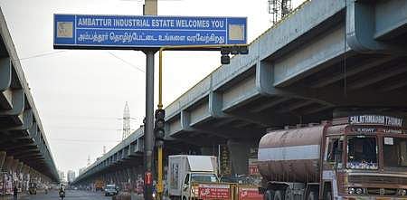 கரோனாவைக் கடந்தாலும் கடன்சுமை தொடரும் அச்சத்தில் அம்பத்தூா் தொழிற்பேட்டை