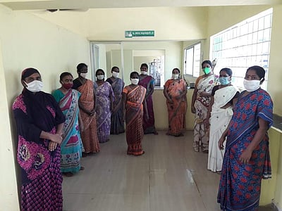 850 பேருக்கு தேடிச்சென்று உணவு அளிக்கும் அம்மா உணவகம்