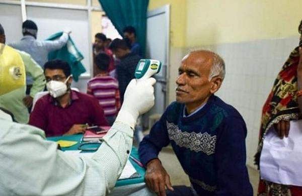 கேரளம்: பேட்டி எடுத்த ஊடகவியலாளருக்கு கரோனா: காசர்கோடு மாவட்ட ஆட்சியர் தனிமைப்படுத்தப்பட்டார்