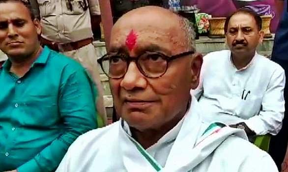 தொல்லைப்படுத்தும் அழைப்புகள்: செல்போனை அணைத்து வைத்த முன்னாள் முதல்வர்