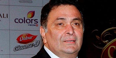 பழம்பெரும் நடிகர் ரிஷி கபூர் உடல் தகனம்: இறுதி அஞ்சலி செலுத்திய குடும்பத்தினர்