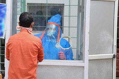 மகாராஷ்டிரத்தில் பாதிப்பு 10 ஆயிரத்தை நெருங்குகிறது; புணேவில் மேலும் 127 பேருக்கு தொற்று