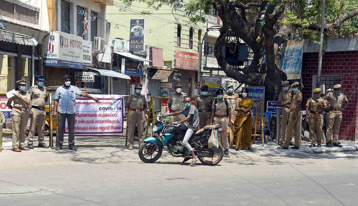 கரோனா அபாயம்: சிறு வழக்குகளில் கைது செய்யப்படுவோருக்கு காவல் நிலையத்தில் பிணை