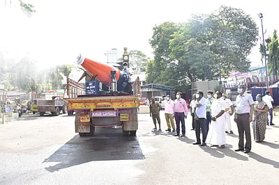 ராணிப்பேட்டை பெல் நிறுவனத்திடம் இருந்து ரூ.3.50 லட்சம் மதிப்பில் நவீன கிருமி நாசினி தெளிப்பான் எந்திரம்