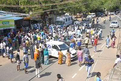மதுரை அருகே காவல்துறையினர் தாக்கியதில் கோழிக் கடை உரிமையாளர் பலி