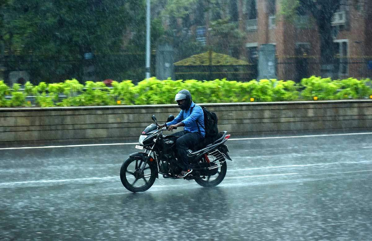 கொல்கத்தாவில் அடுத்த 3 நாள்களுக்கு இடியுடன் கூடிய பலத்த மழைக்கு வாய்ப்பு