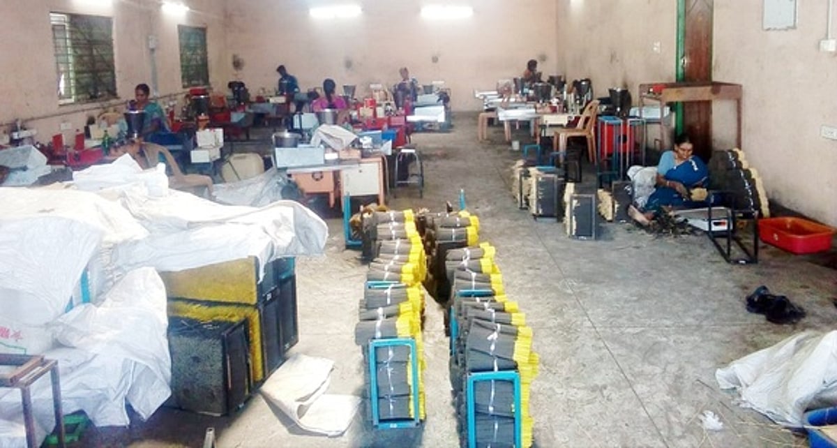 வாசமிழந்த ஊதுவத்தி தொழில்: ரூ. 10 கோடிக்கு வா்த்தகம் பாதிப்பு