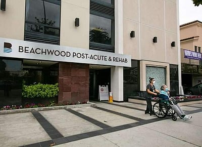 கரோனா வைரஸால் உயிரிழந்த அமெரிக்கர்களில் மூன்றில் ஒரு பங்கு முதியவர்கள்