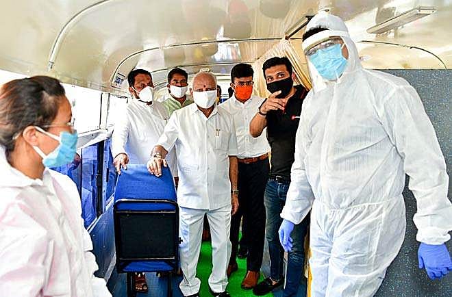 மாற்றியமைக்கப்பட்ட அரசுப்பேருந்துகளை நடமாடும் கரோனா சோதனை நிலையங்களாக்கும் கர்நாடகா!