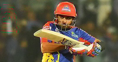 பாகிஸ்தான் கிரிக்கெட் அணிக்குப் புதிய ஒருநாள் கேப்டன்