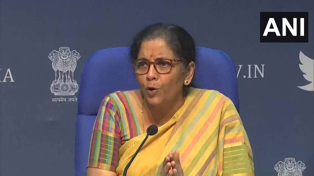 மத்திய நிதியமைச்சர் நிர்மலா சீதாராமன் வெளியிட்ட முக்கிய அறிவிப்புகள்