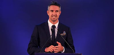 இரவு 7 மணிக்குப் பிறகு செல்போனைத் தொட வேண்டாம்: கெவின் பீட்டர்சன் அறிவுரை