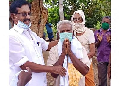 உணவுத் தட்டுப்பாடின்றி உதவிய விவசாயிகள் கௌரவிப்பு