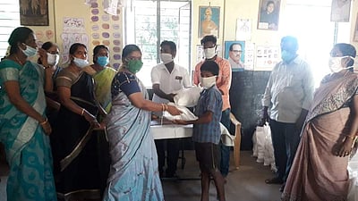 84 மாணவ மாணவிகளுக்கு நிவாரண உதவி