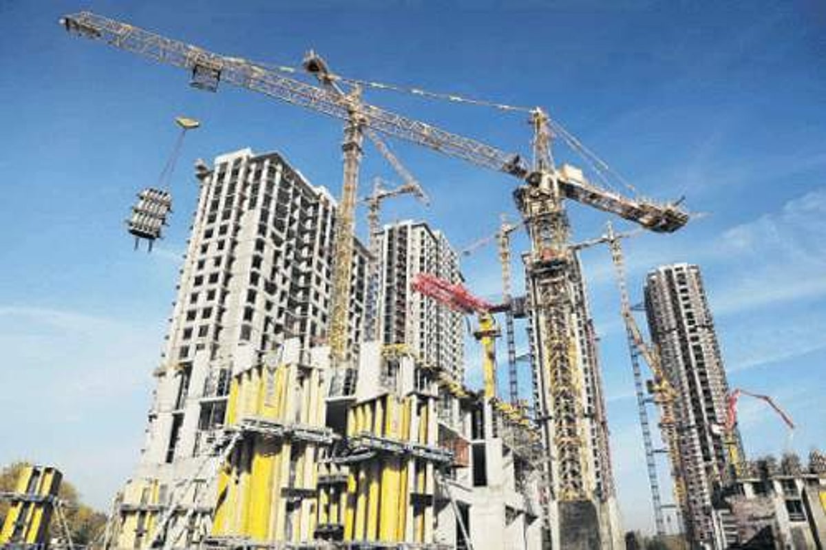 "அந்தரத்தில்' கட்டுமானத்துறை!