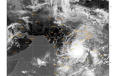 தீவிர புயலாக மேற்கு வங்கத்தில் நாளை கரையை கடக்கிறது உம்பன் பயுல்