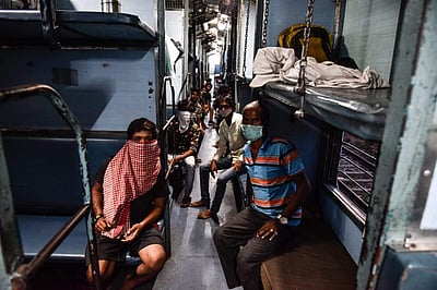 இதுவரை 20 லட்சம் புலம்பெயா்ந்த தொழிலாளா்கள் ரயில் மூலம் சொந்த மாநிலம் திரும்பினா்