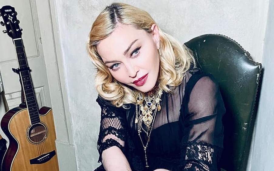 கரோனா ஆன்டிபாடி பரிசோதனையில் பிரபல பாடகி மடோனாவுக்கு பாசிடிவ்!