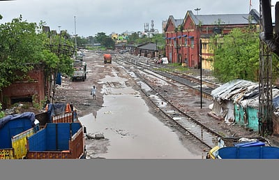 கரை கடந்த உம்பன் புயல் - படங்கள்