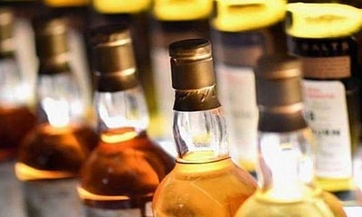 ஆன்லைன் மூலமாக மது விற்பனை: மகாராஷ்டிரத்தில் இதுவரை 9 லட்சம் பேருக்கு விநியோகம்!