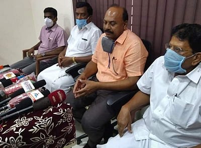 கரோனா பொது முடக்கம்: கோழிப் பண்ணைத் தொழிலில் ரூ.560 கோடி பாதிப்பு