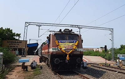 வடமாநில தொழிலாளர்கள் 13360 பேர் 17 சிறப்பு ரயில்களில் சொந்த ஊர்களுக்கு அனுப்பி வைப்பு