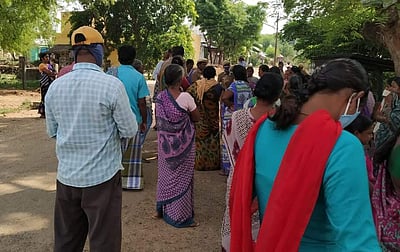 தம்மம்பட்டி டாஸ்மாக் கடையை திறக்க எதிர்ப்பு தெரிவித்து பொதுமக்கள் முற்றுகைப் போராட்டம்