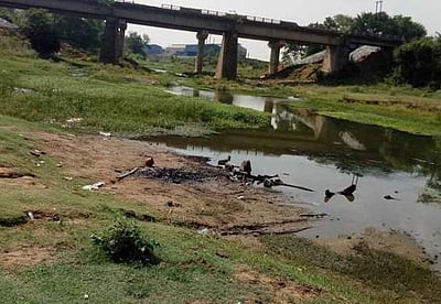 ஜார்க்கண்டில் கார் ஆற்றில் கவிழ்ந்து விபத்து: 5 பேர் பலி