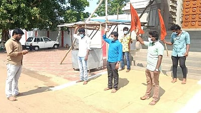 திருப்பூர் மாவட்டத்தில் 200 மேற்பட்ட கோயில்களின் முன்பாக இந்து முன்னணியினர் போராட்டம்