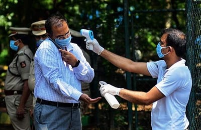 தில்லியில் கடந்த 24 மணி நேரத்தில் 792 பேருக்கு கரோனா; பலி 300ஐ தாண்டியது