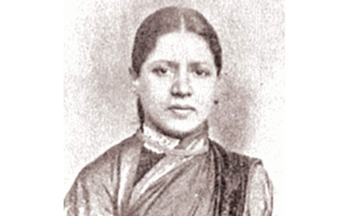 நூற்றாண்டு கண்ட மொழி பெயர்ப்பு நாவல்கள்