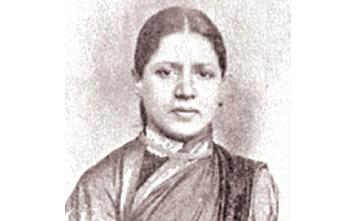 நூற்றாண்டு கண்ட மொழி பெயர்ப்பு நாவல்கள்