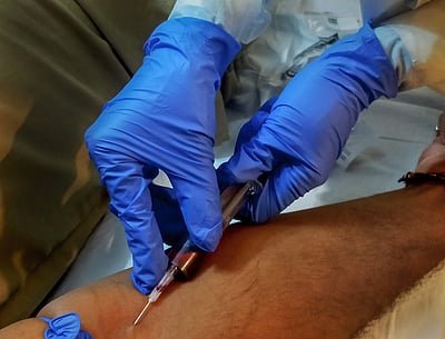 அறிகுறி இன்றி பாதிக்கப்பட்டால் வீட்டிலேயே சிகிச்சை: தமிழக அரசு