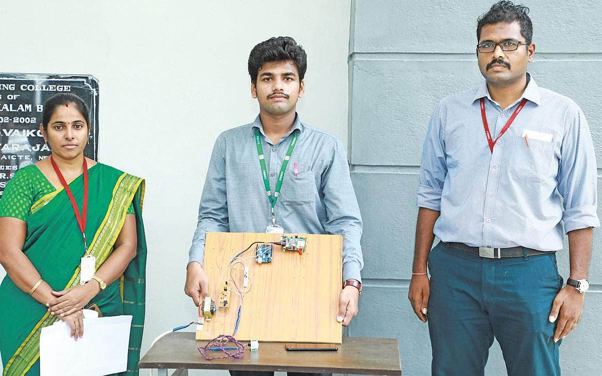 காட்டிக் கொடுக்கும் கருவி!