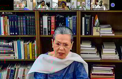 ஊரடங்கை முடிவுக்குக் கொண்டு வர மத்திய அரசின் திட்டம் என்ன? சோனியா காந்தி